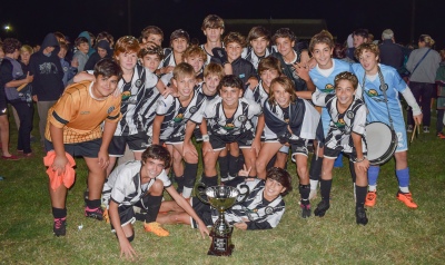 Fútbol infantil: Blanco y Negro se consagró tricampeón consecutivo