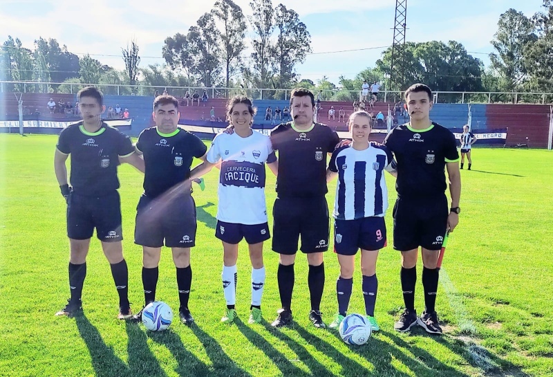 LRF: Club Sarmiento es el primer campeón oficial del fútbol femenino