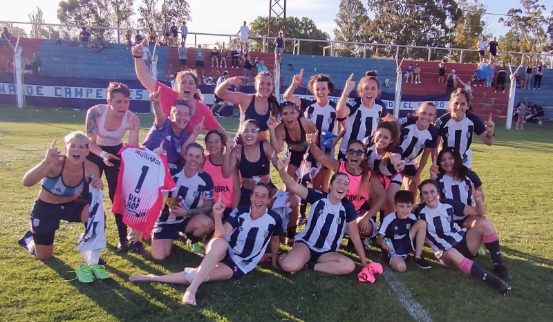 LRF: Club Sarmiento es el primer campeón oficial del fútbol femenino